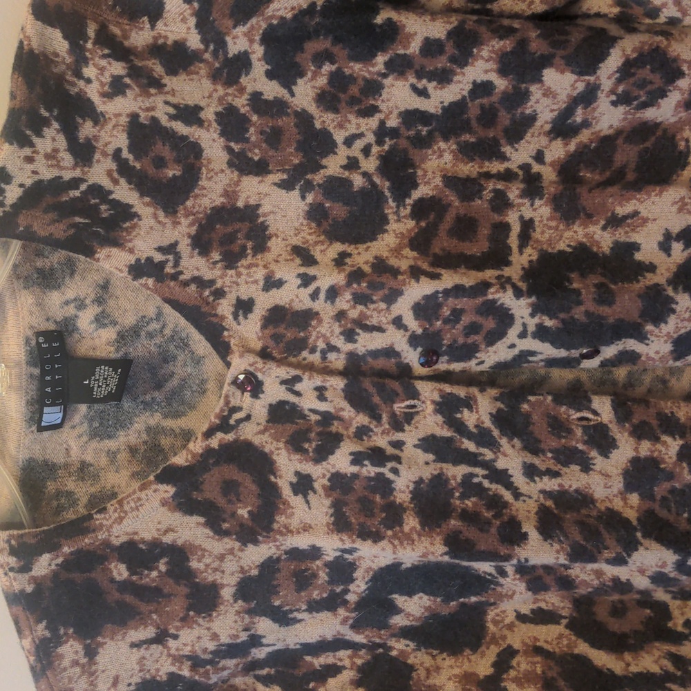Women's Carole Little  Leopard Print Cardigan, lambswool blend  button front - Picture 4 of 6